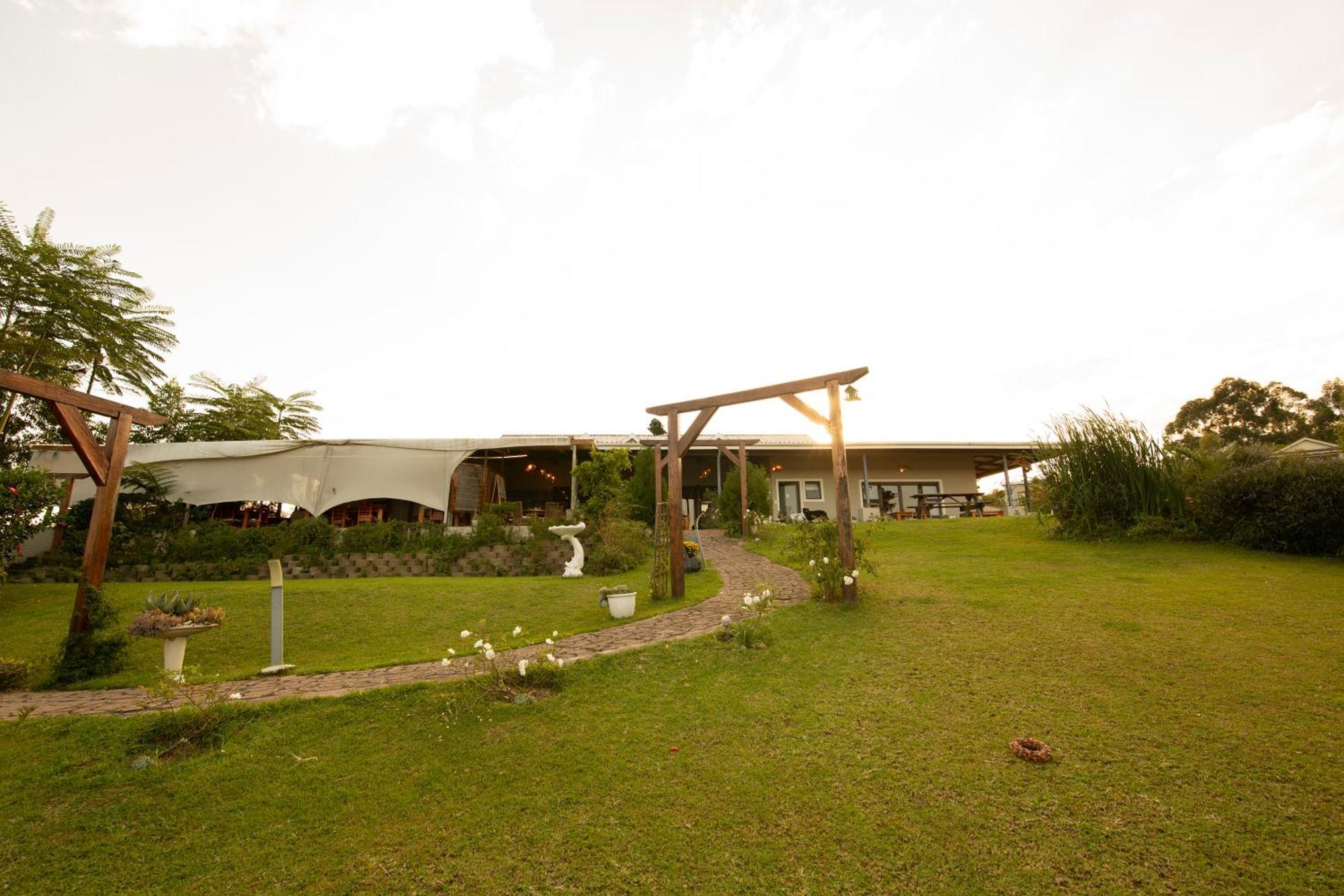 Goggas Nest Bnb & Restaurant Matsapha エクステリア 写真