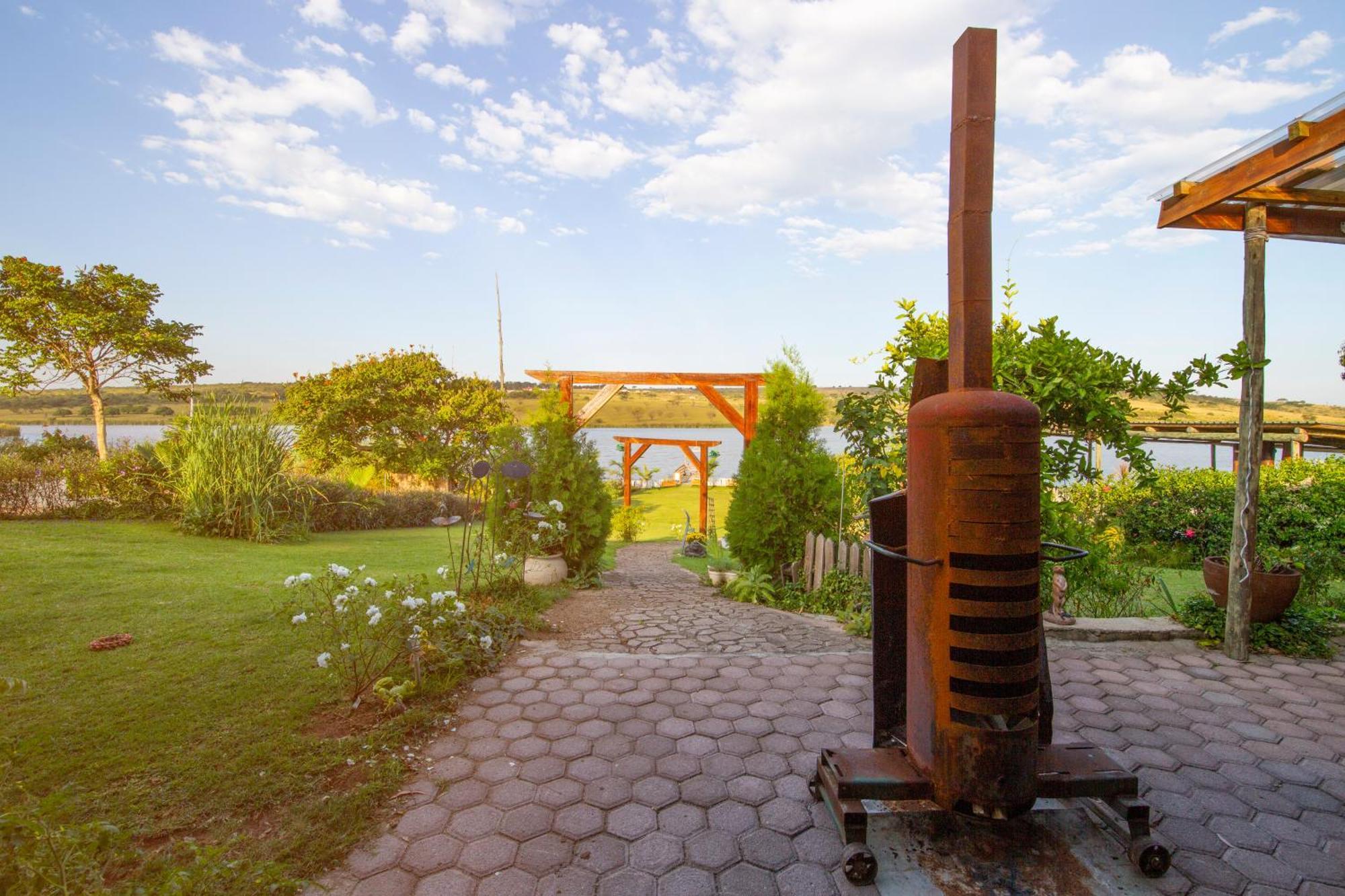 Goggas Nest Bnb & Restaurant Matsapha エクステリア 写真