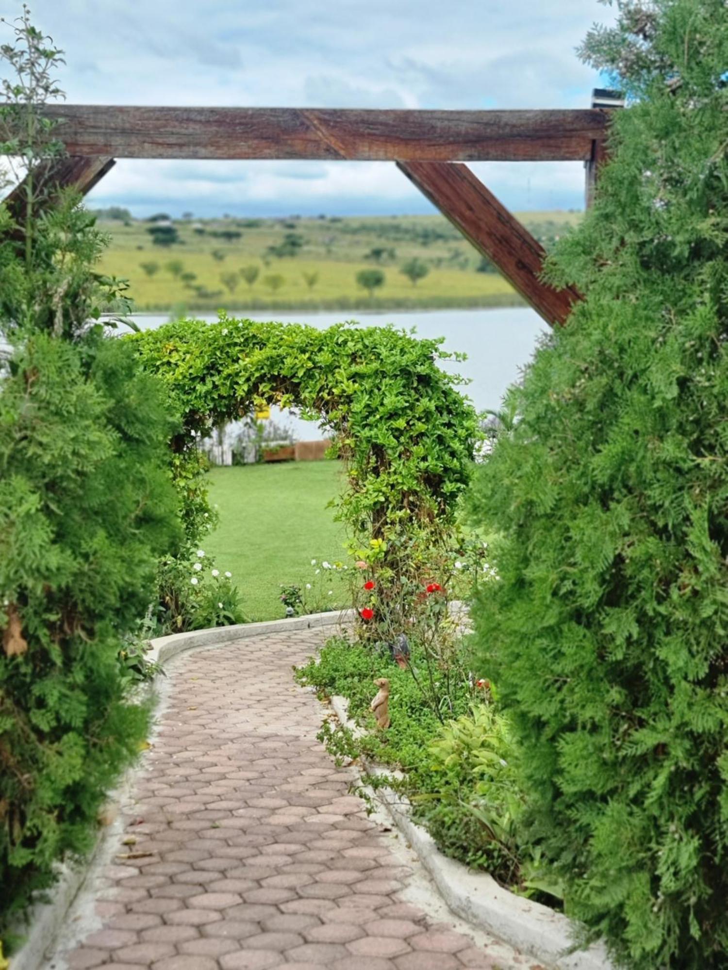 Goggas Nest Bnb & Restaurant Matsapha エクステリア 写真