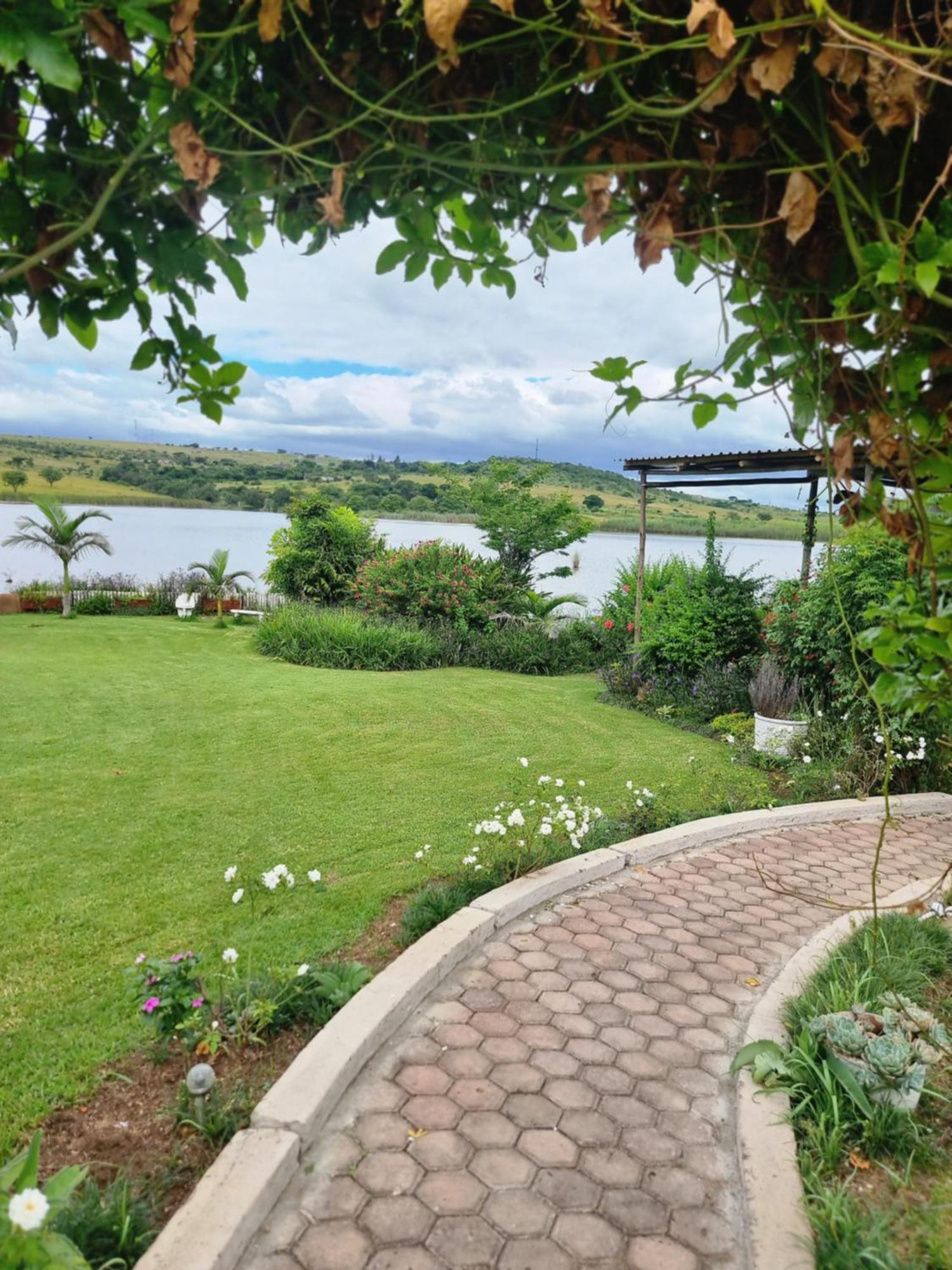 Goggas Nest Bnb & Restaurant Matsapha エクステリア 写真