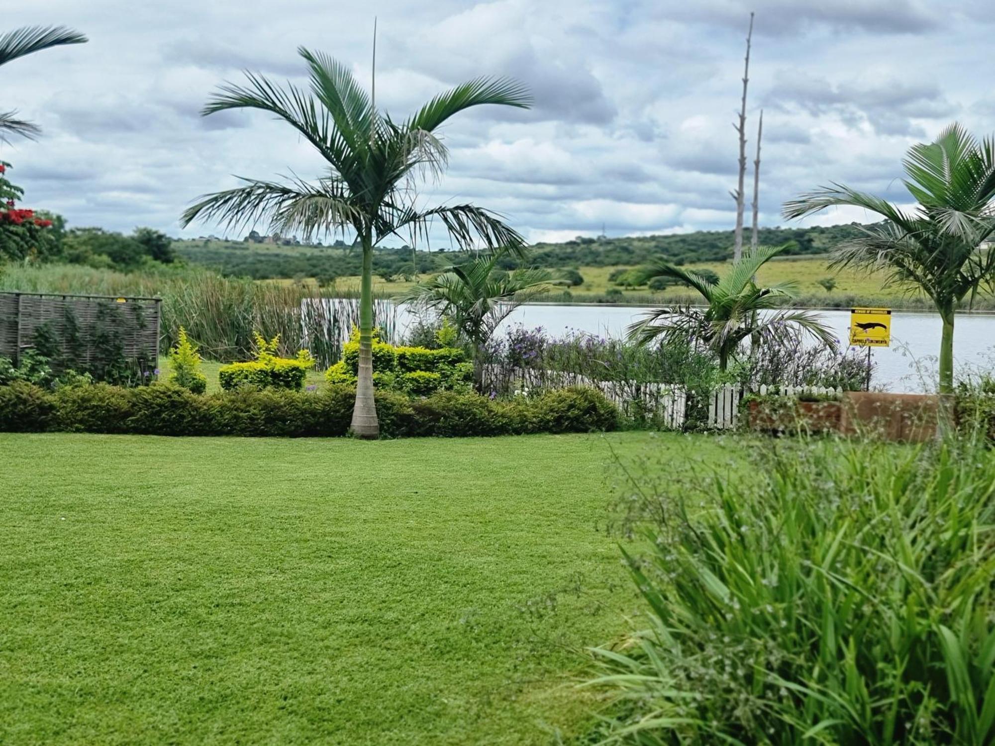 Goggas Nest Bnb & Restaurant Matsapha エクステリア 写真