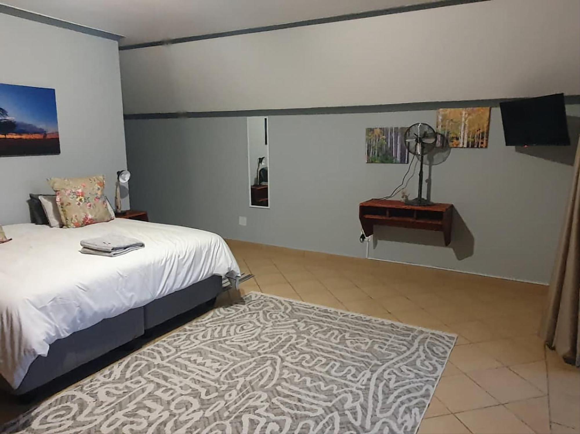 Goggas Nest Bnb & Restaurant Matsapha エクステリア 写真