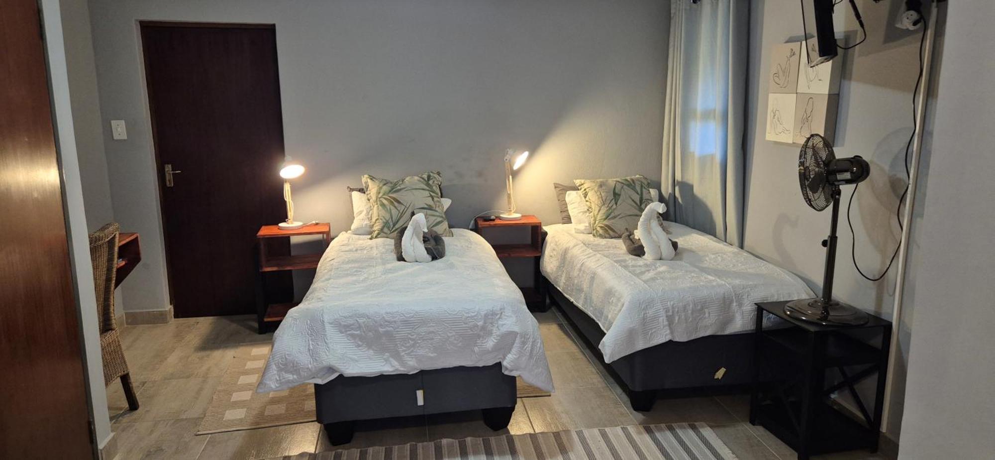 Goggas Nest Bnb & Restaurant Matsapha エクステリア 写真